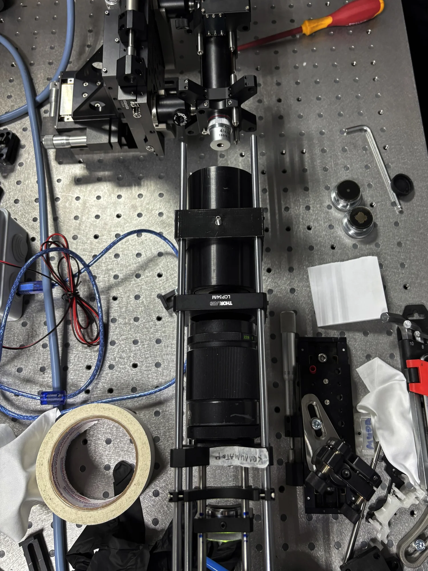 Borescope optical model in standard optomechanics on a laboratory table